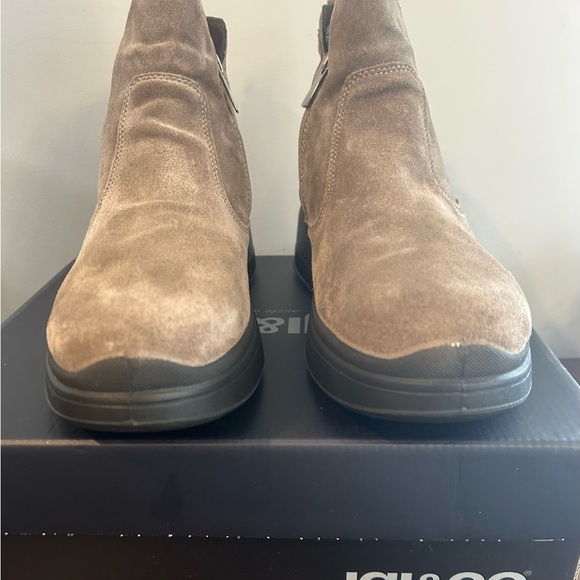 Igi & Co Women's Suede Ankle Boots In Beige With Wedge Booties Shoes Sz 41=10 US - Picture 3 of 12